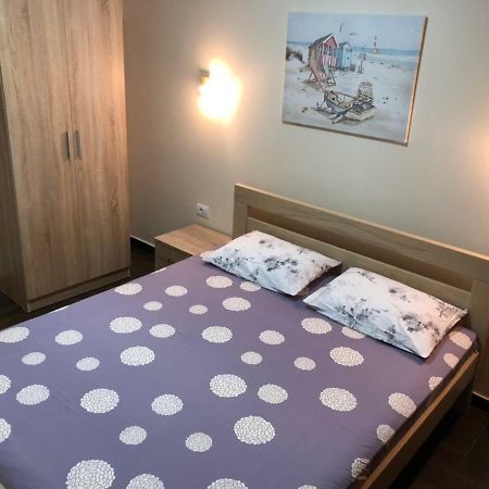 Apartment Family Улцин Екстериор снимка