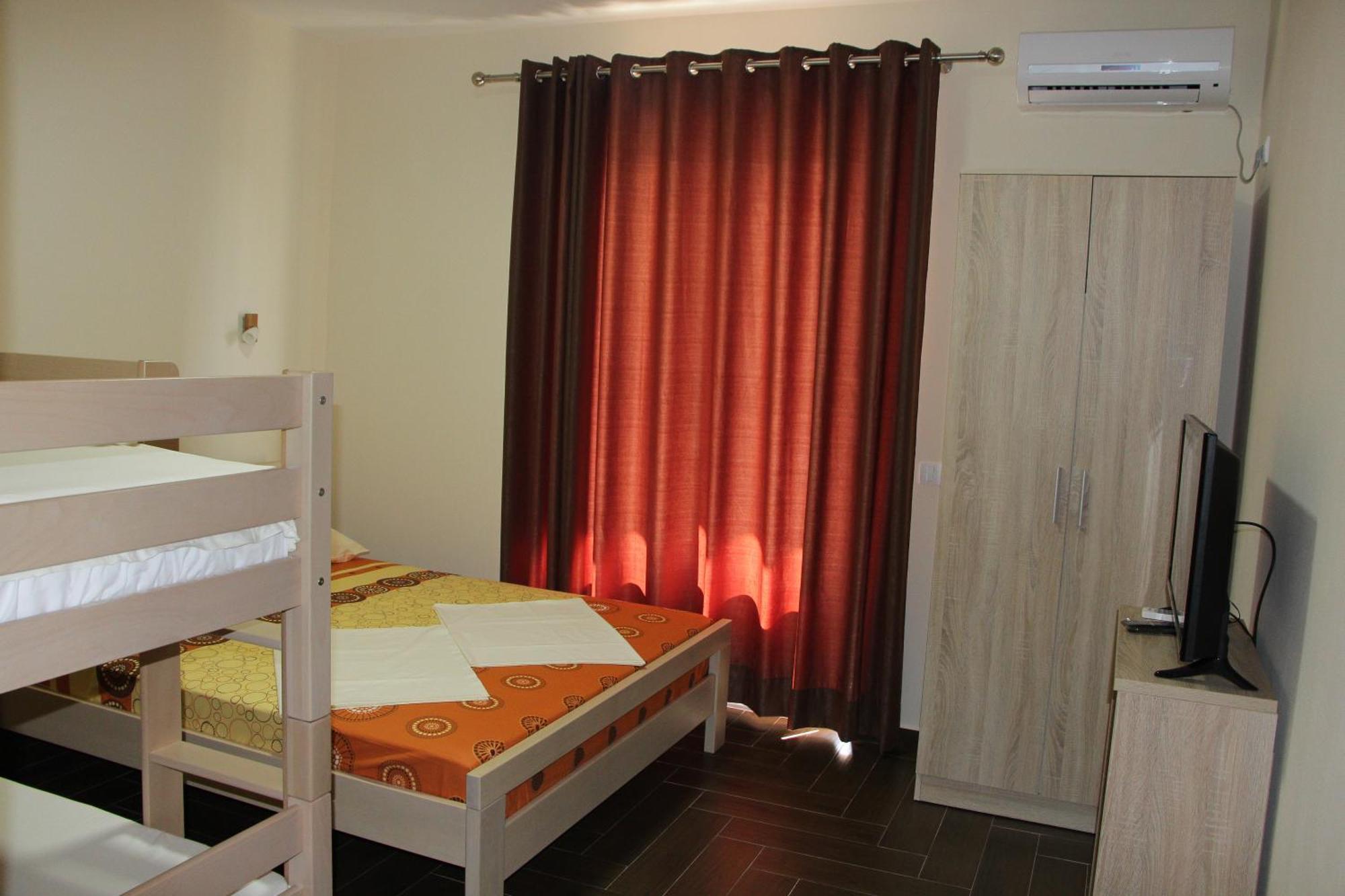 Apartment Family Улцин Екстериор снимка