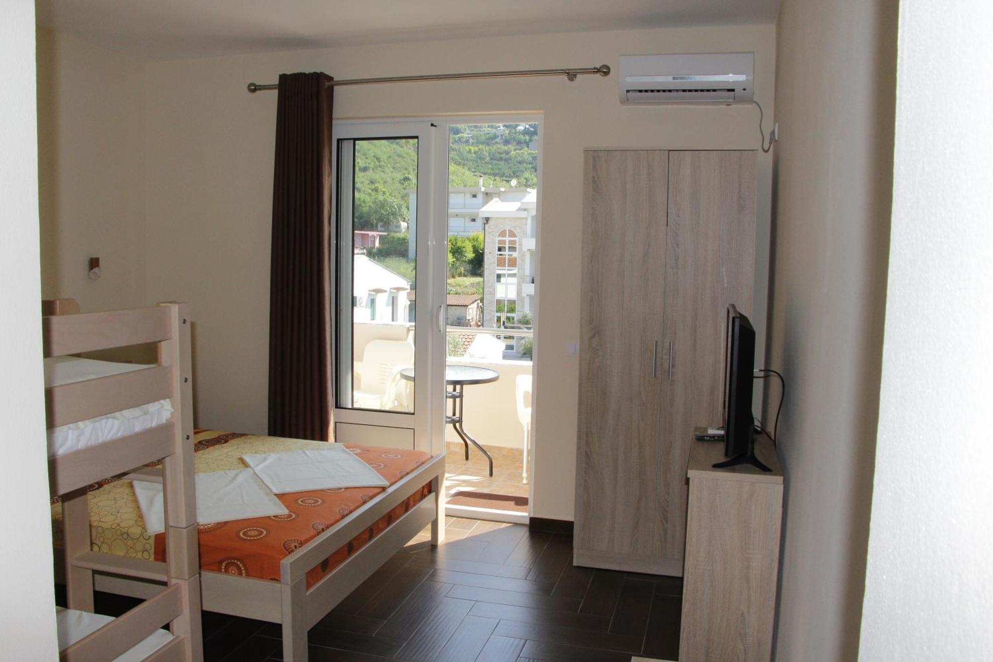 Apartment Family Улцин Екстериор снимка