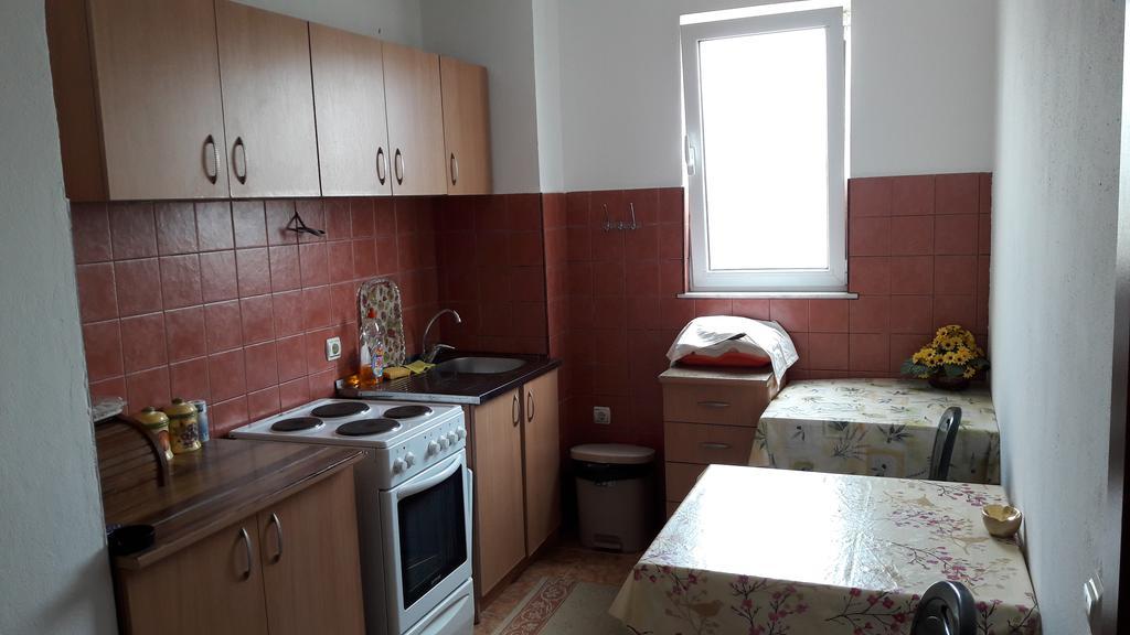 Apartment Family Улцин Екстериор снимка