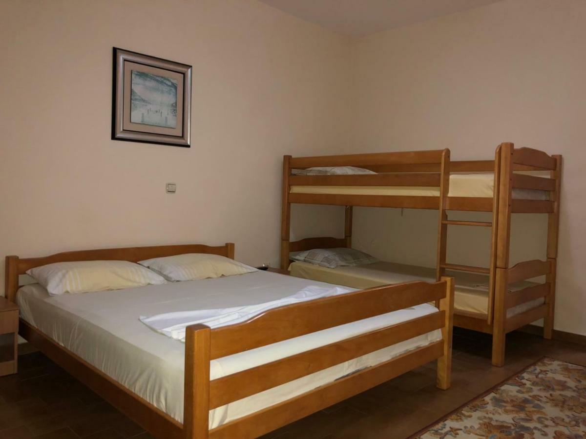 Apartment Family Улцин Екстериор снимка