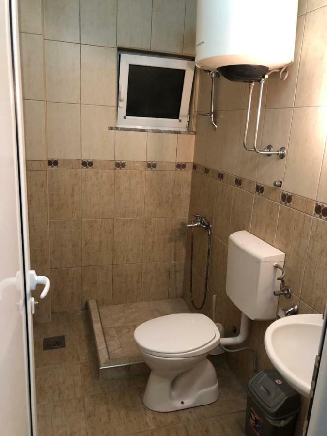 Apartment Family Улцин Екстериор снимка