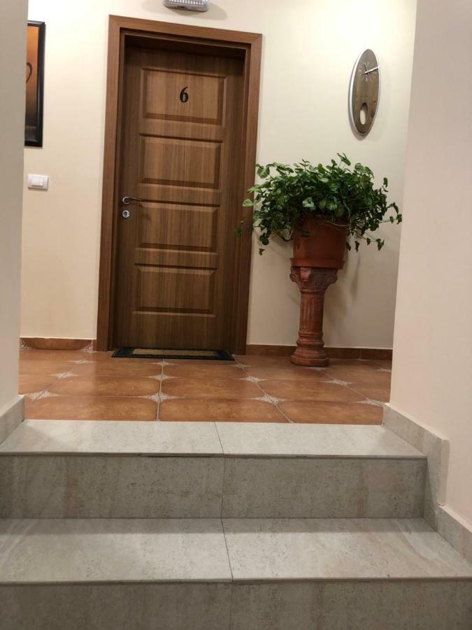 Apartment Family Улцин Екстериор снимка